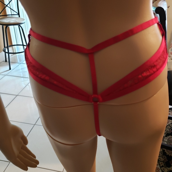 3 Victoria secret woman panties - Picture 8 of 11
